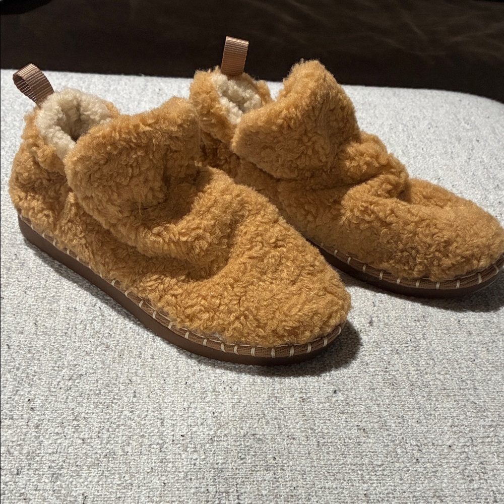 Gianni Bini Tan Fuzzy Slippers